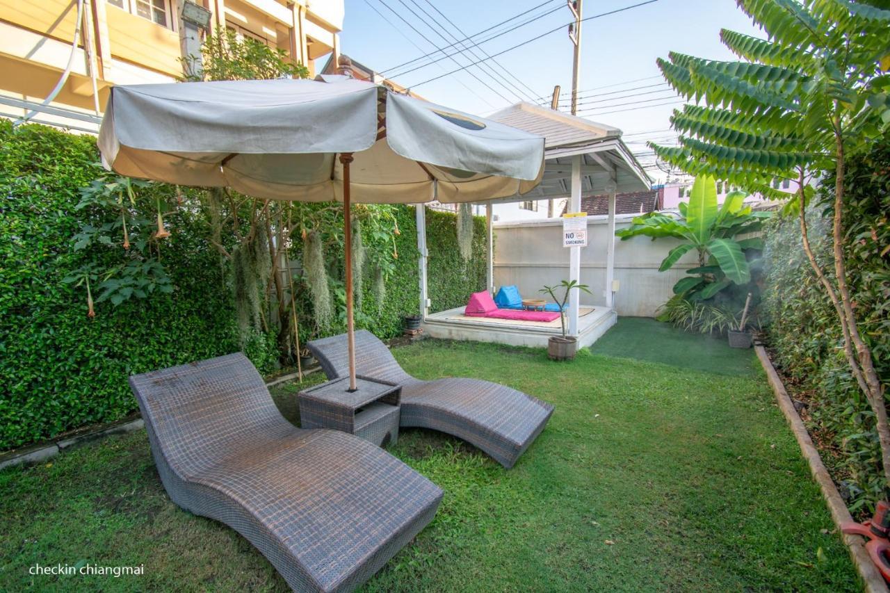 Hostel Lullaby Non-Smoking (Adults Only) Chiang Mai Dış mekan fotoğraf